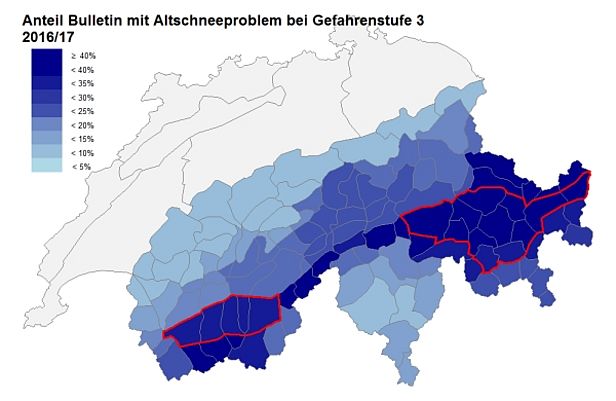 Abb. 36: Prozentualer Anteil der Lawinenbulletins mit Gefahrenstufe 3 (Erheblich) und Altschneeproblem als Hauptgefahr (allein, oder in Kombination mit anderen Lawinenproblemen). Im Winter 2016/2017 waren nicht nur die inneralpinen Gebiete des Wallis und Graubündens (rot umrandet) vom Altschneeproblem betroffen, sondern darüber hinaus weite Teile des südlichen Wallis, des zentralen Alpenhauptkammes sowie Graubündens (dunkelblaue Flächen).