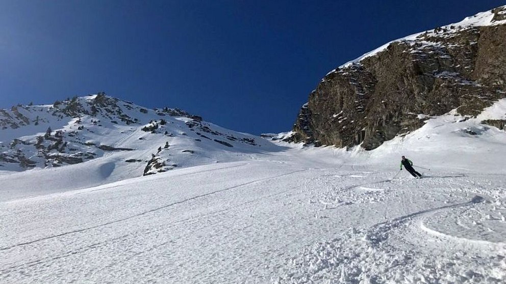 Persistance d’un temps ensoleillé et très doux, avalanches de glissement comme danger principal