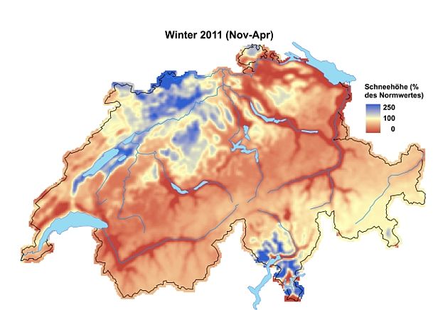 Abb. 7: Schneehöhen über den ganzen Winter (November 2010 bis April 2011) im Vergleich zum langjährigen Mittelwert über den ganzen Winter.