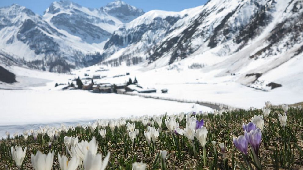 Situation printanière typique avec augmentation du danger d’avalanche en cours de journée