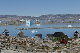 Photo 10: The many ghost houses in this remote Inuit village of Isertoq indicate a decline in population in recent years. (Photo: Beat Frey)