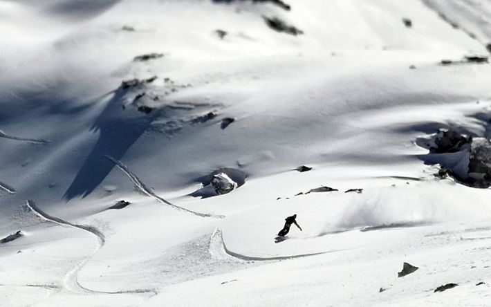 Teils Pulver teils Stein auf 2600 m (Davos, GR; Foto: SLF/ A. Bodisch, 09.01.2017).