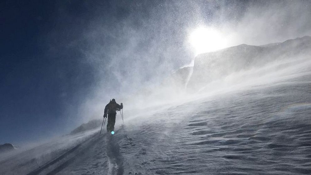 Perfekte Schneeverhältnisse im Norden, Beruhigung des Altschneeproblems in den inneralpinen Gebieten, Schneearmut im Süden