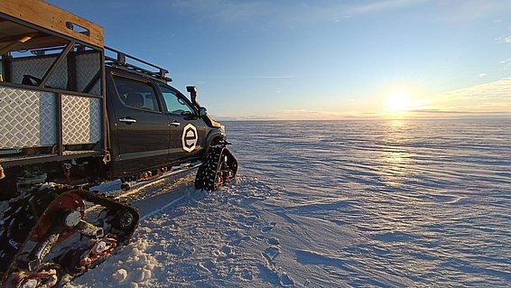 Le soleil de minuit. (Photo : Sergi Gonzàlez-Herrero/SLF)