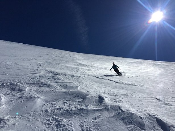 Abb. 4: Bereits wieder recht günstige Verhältnisse an der Aig. du Tour, Trientegebiet an der Grenze vom Wallis zum Montblanc Gebiet (Foto: J.-L. Lugon, 20.03.2017).