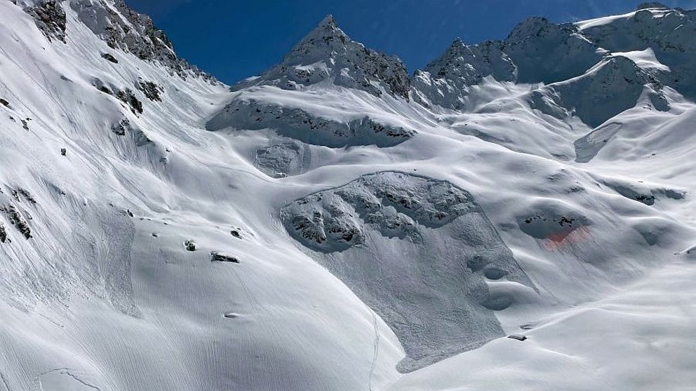 Neige fraîche et pluie, beaucoup d’avalanches