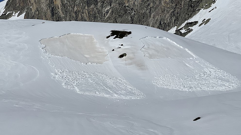 Frühlingshaftes Wetter, nasse Lawinen
