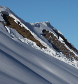 Valanga per scivolamento di neve. Foto: Archivio SLF.