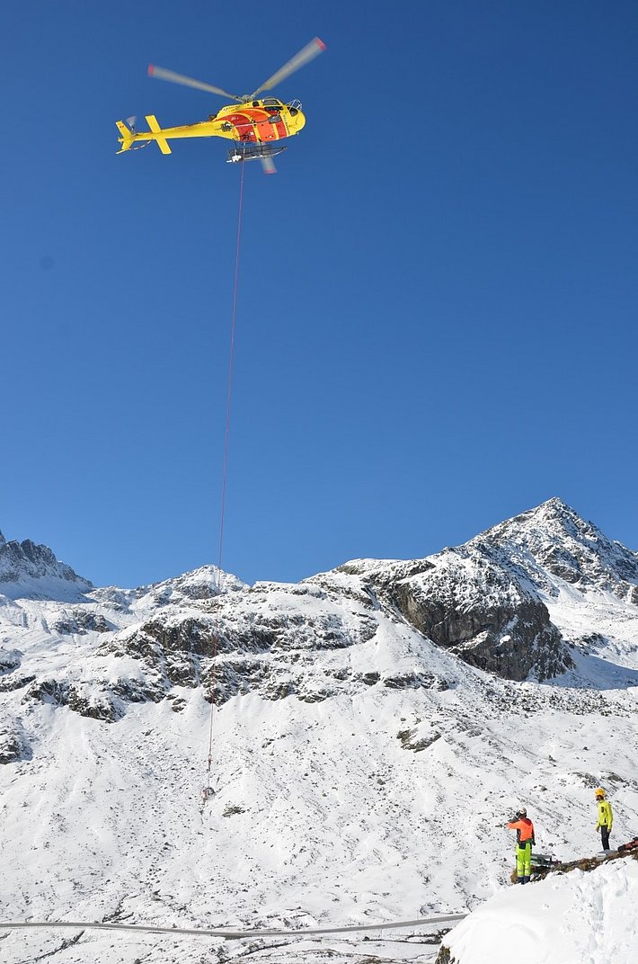 Anflug des 200kg Steins 