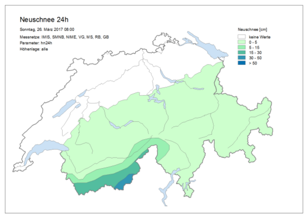 Abb. 3: 1-Tages-Neuschneesumme gemessen von den SLF-Beobachtern und berechnet an den IMIS-Stationen des SLF. Am Walliser Alpenhauptkamm fielen verbreitet 15 bis 30 cm, im übrigen südlichen Wallis bis 15 cm Schnee. In den Gebieten Saas Fee und Zermatt bis zu 40 cm Schnee gemessen. Im Grenzgebiet zu Italien wurde auf der Testa Grigia (3479 m, Zermatt, VS) sogar in etwa das Doppelte beobachtet (vgl. Abbildung 4).