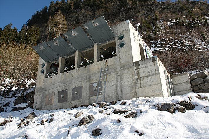 Le bunker avant le déclenchement de l’avalanche.