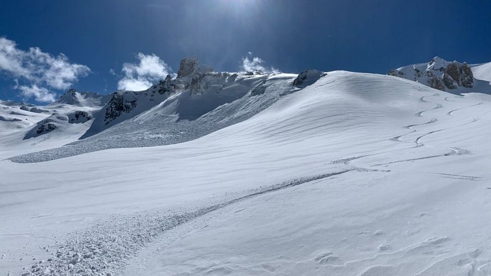 Enfin de la neige fraîche – mais aussi beaucoup d’avalanches