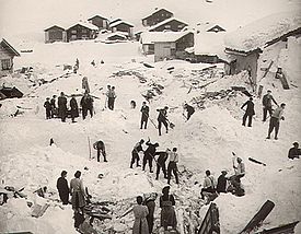 Der Lawinenwinter 1950/51 fordert viele Todesopfer - so auch in Vals (Foto: Archiv SLF)