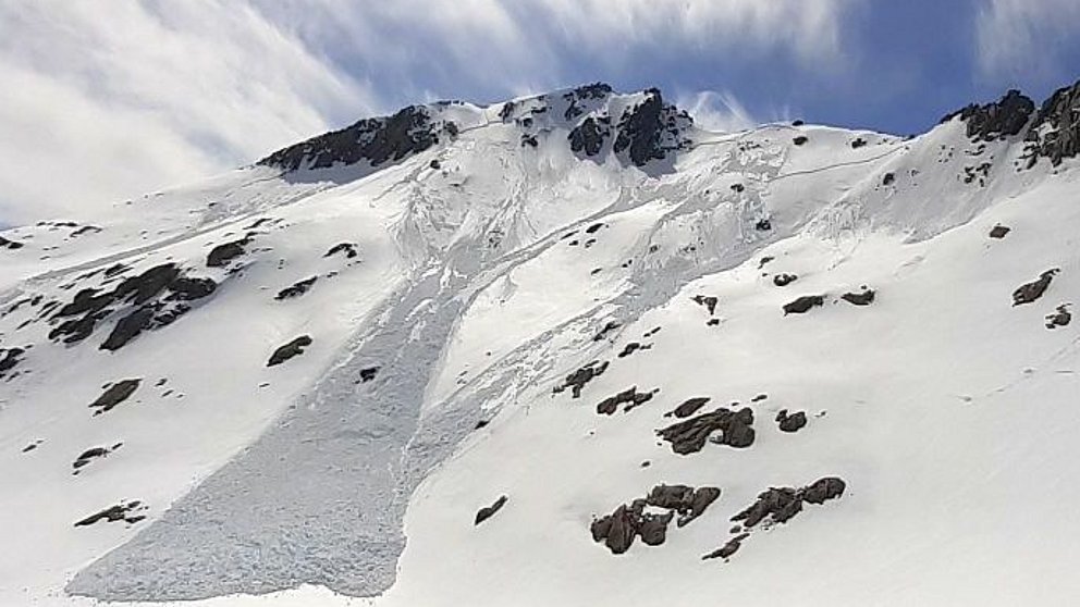Succession de précipitations et conditions temporairement hivernales en haute montagne