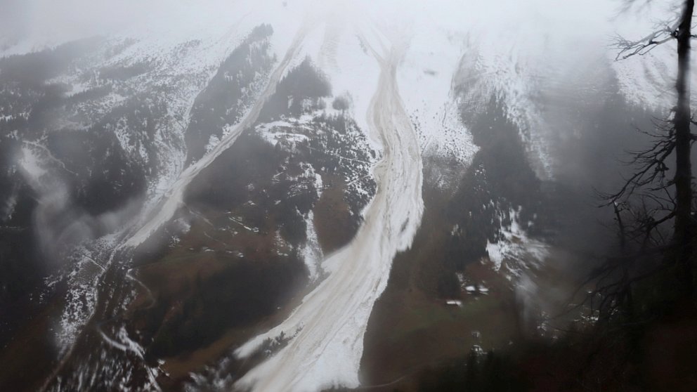 Pluie persistante avant Noël et fort danger d'avalanches