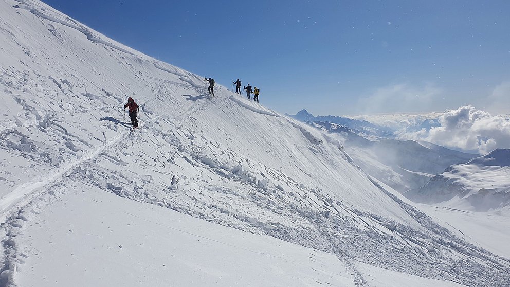 L’hiver ne lâche pas prise – une fois de plus de la neige jusqu’à basse altitude