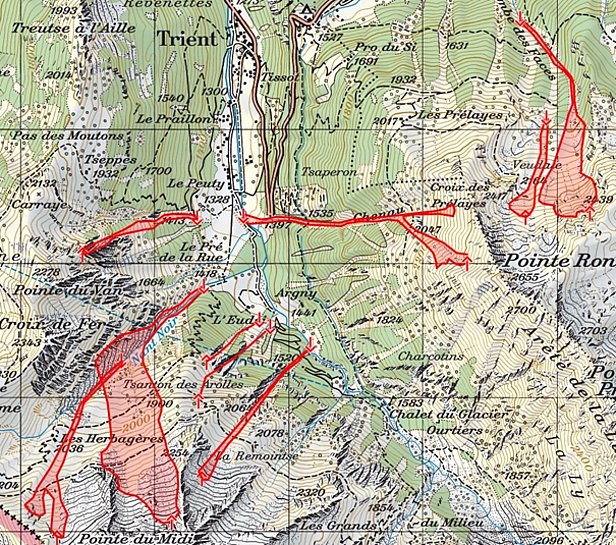 Abb. 6: Spontane Lawinenabgänge am Montag, 06.02. im Trient Gebiet (westlichstes Unterwallis). Zur Dokumentation auf der Landeskarte der Swisstopo steht lokalen Sicherheitsdiensten das Programm „Pro-Tools“ des SLF zur Verfügung. Die Lawine an der Nordseite der Pointe du Midi wurde 2 km lang und überwand dabei mehr als 1000 Höhenmeter. Damit gilt sie gemäss offizieller Klassierung der EAWS als „grosse Lawine“.