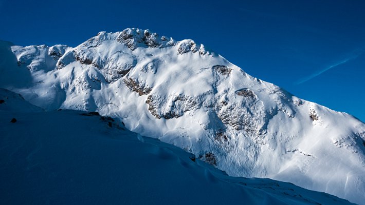 Gleitschneelawinen am Sichli (2320 m), nähe Gamsberg, SG (Foto: R. v. Allmen, 12.11.2016).