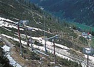 Klimastation Stillberg innerhalb der Versuchsfläche (Foto: SLF).