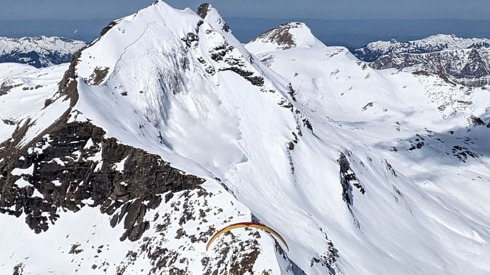 Persistance d’un problème de neige ancienne, nombreuses avalanches déclenchées par des personnes
