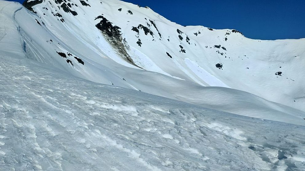Pratiquement pas d’avalanches, mais des pénitents de neige