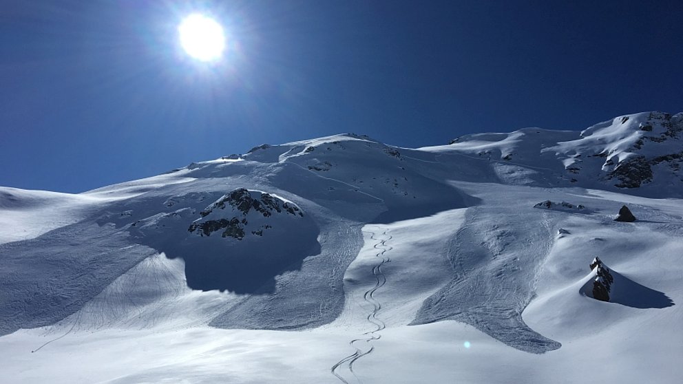 Bise froide et beaucoup de déclenchements d’avalanches par danger limité d’avalanche