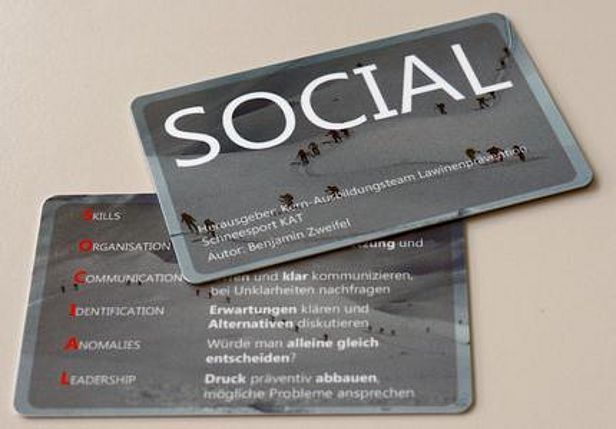 Das Gruppen-Check-Tool SOCIAL kann im Kreditkartenformat beim SLF bezogen werden.