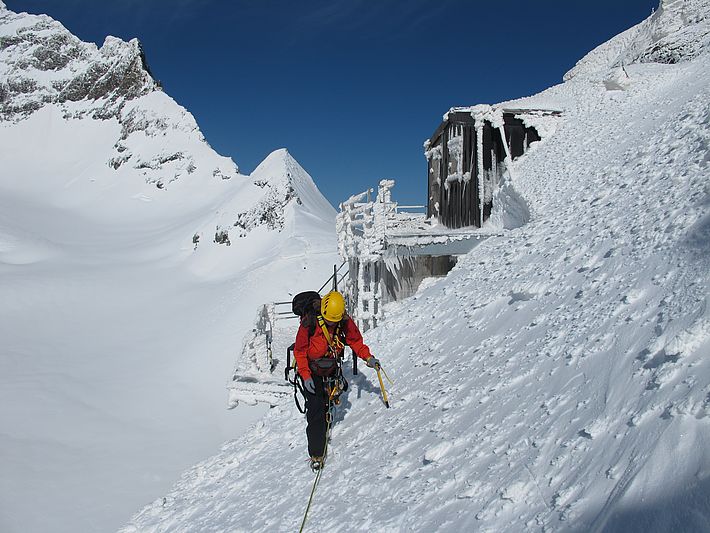 Marcia Phillips am Jungfraujoch (BE), 2013; Foto: Hansueli Rhyner, SLF