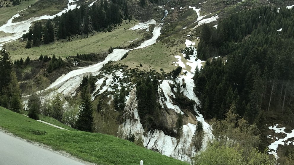 Recht günstige Frühlingssituation, am Schluss Schnee bis zur Waldgrenze