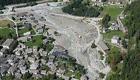 Im Ort Bondo der Bündner Gemeinde Bregaglia beschädigte ein grosser Murgang zahlreiche Gebäude.